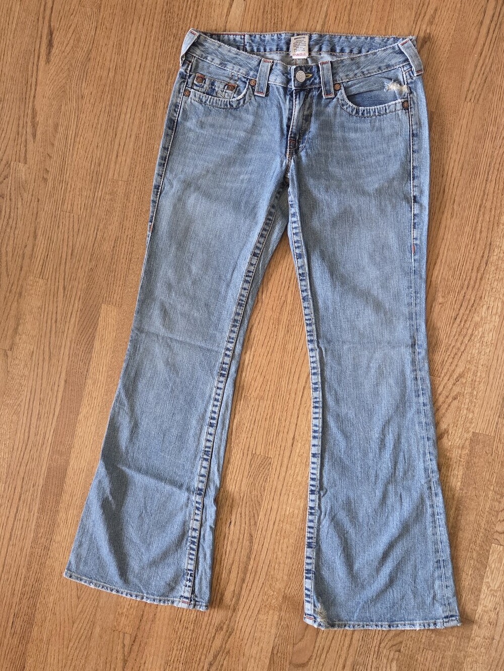 Women's Vintage True Religion Bobby Light Wash Distressed Jeans Size 32 - Picture 2 of 9